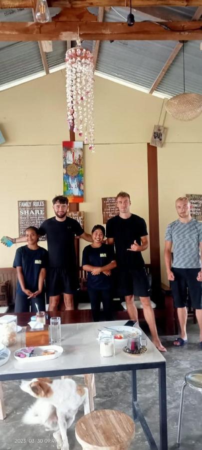 A-Manta Homestay Labuan Bajo Buitenkant foto